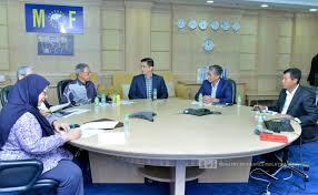 Ini merupakan satu pencapaian yang amat dibanggakan. Kunjungan Menteri Kanan Kementerian Perdagangan Antarabangsa Dan Industri Miti Menteri Di Jabatan Perdana Menteri Ekonomi 05 April 2020 Yb Senator Tengku Dato Sri Zafrul Tengku Abdul Aziz Menteri