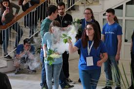 Universitatea de vest din timişoara (uvt). Elevii Pot Intra FÄƒrÄƒ Concurs La Facultatea De Chimie A Upt Ce Trebuie SÄƒ FacÄƒ AceÈ™tia Foto