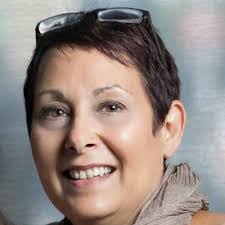 Melissa Stacey's Instagram, Twitter & Facebook