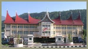 Kantor bupati bima ini baru diresmikan pada tahun 2017. 10 Kantor Bupati Walikota Sumbar Berlatar Perbukitan Kompasiana Com