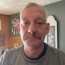 7 wood or 9 wood At moment I have driver 3 wood and 3 hybrid not massive  fan using thr hybrid But anything lower then 6 iron I seem to be very