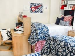 When you leave for college, as much as possible, you don't wanna miss the comfort of your home. 45 Cool Dorm Room Decor Ideas You Ll Like Digsdigs