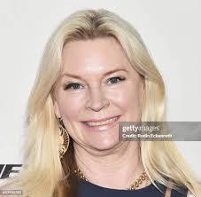 Carrie Siegel's Instagram, Twitter & Facebook