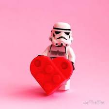 Feliz Dia Del Amor Y La Amistad Y Recuerden Que Aunque No Tengan Pareja No Estan Solos Porque La Fuerza Siempre Esta Con Ustedes Fulcrum Star Wars War Stars