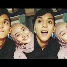 Aiman tino terbaru gratis dan mudah dinikmati. Gambar Aiman Tino Sedang Memeluk Erat Seorang Gadis Viral Di Sosial Media