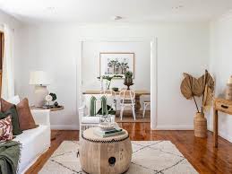 Vivacious and gifted writer who pioneered health journalism. Dell Hutton Mum Of Media Star Deborah Hutton Sells Mittagong Home Realestate Com Au