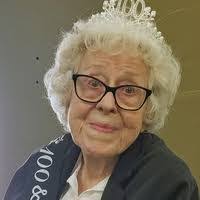 June Hendrickson's Instagram, Twitter & Facebook