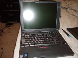 For ibm/lenovo thinkpad laptop enthusiasts. Hello I Got The Ibm Thinkpad 560x For 2 00 In A Lot Of Laptops It Powers On And Such I Don T Know Much About Thinkpads And Wonder If These Are Common Thank