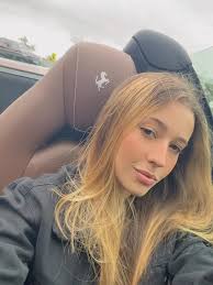 Photos by MARI MAIA 🌪 (@marimaia.g) · March 3, 2025