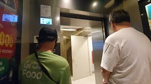 If you have been to kopitiam at tampines mall level 4 recently, you would have realised it has revamped with a modern look, housing many attractive stalls that serves up iconic singapore hawker favourites. Tampines Mall Lift Lobby B Otis Elevators Youtube