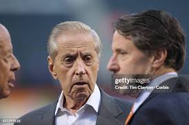 152 photos et images haute résolution de Saul Katz