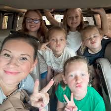 Great picture of a beautiful family 💞