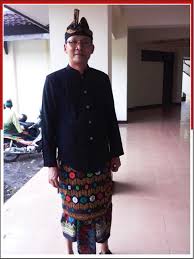Harga pakaian adat lombok yang ditawarkan mulai dari harga 150.000. Baju Adat Nusa Tenggara Barat Pariwisata Indonesia