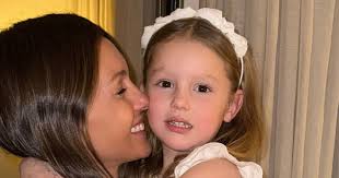 Mariana Brey sorprendió con su voz al cantar un éxito de Pappo.