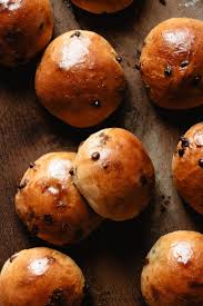 Milk Buns With Chocolate Chips Ultra Soft Recipe In 2020 Milk Bun Chocolate Chip Milk Bread Recipe