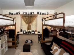 Are you heading to college and looking for dorm room decor inspiration? Fun Cheap And Easy Diy Projects For Dorm Rooms Diy Network Blog Made Remade Diy
