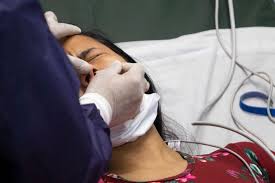 A Doctor Explains Why The Coronavirus Test Makes Some People Faint Business Insider