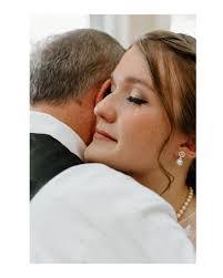 Ashlyn Peters's Instagram, Twitter & Facebook