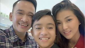 Entertainment profil kevin aprilio, musisi yang rela ditusuk 18.000 kali demi transplantasi rambut Penghina Betrand Peto Masih Anak Anak Ruben Onsu Tetap Minta Ditindak