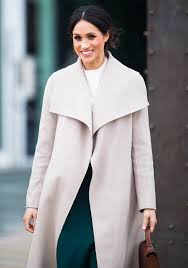 Will meghan markle be wearing a tiara when she walks down the aisle of st george's chapel in windsor? Will She Or Won T She Meghan Markle S Wedding Day Tiara Vanity Fair