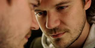 kritikPeter Sommer lægger anmelderne ned