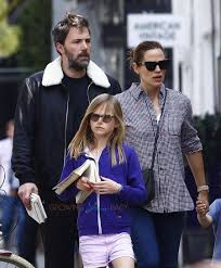 Melissa garner (who has a. Ben Affleck And Jennifer Garner Out In London With Their Kids Seraphina Violet Sam Jennifer Garner Pregnant Ben Affleck Jennifer Garner