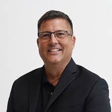 Jamie Bradford's Instagram, Twitter & Facebook