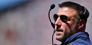 New Report Confirms Bears View Mike Vrabel as a "Top Candidate" For Head  Coaching Job