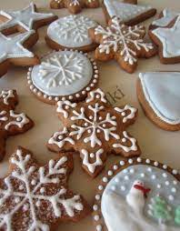 royal icing ile yeni yil kurabiyeleri susleme royal icing nasil yapilir royal icing kivami nasil olmali ve roya kurabiye yilbasi tatlilari kurabiye tarifleri