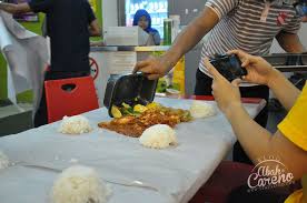 Dengan motto yang catchy life is too short to be serious, let's eat, ia menyediakan pelbagai tapi, harga ni tak termasuk dengan nasi ataupun air ya. Restoran Selera Timur Di Subang Sedia Shell Out Murah Dan Sedap Blog Abah Careno