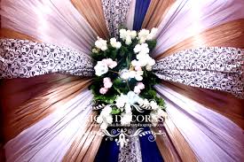 Di bawah ini adalah beberapa contoh ide dekorasi pernikahan di rumah, baik di dalam ruangan maupun berkonsep outdoor. Tenda Solusi Decorasi Wedding Jakarta Bogor Depok Bekasi Tangerang