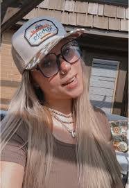 Tawanda Robinson's Instagram, Twitter & Facebook