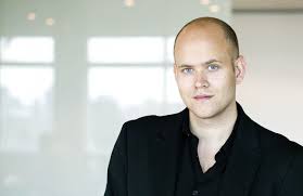 Daniel ek married sofia levander at lake como on saturday. Spotify Ceo Daniel Ek Answers Your Questions In Online Q A Session Routenote Blog