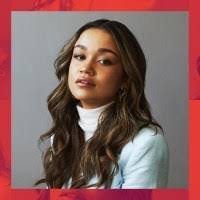 Maddie Bailey's Instagram, Twitter & Facebook