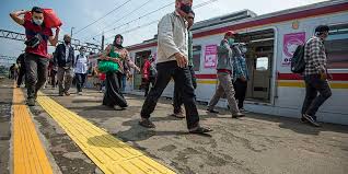 Kawan umur 24 thn ke atas boleh ckp. Mulai 25 Maret 10 Stasiun Krl Ini Tak Layani Tiket Harian Berjaminan Halaman All Kompas Com
