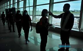 Malaysia airways, air asia and other international asian airlines flies to kuching sarawak daily. Bernama Only 10 Day Quarantine At Stipulated Quarantine Facilities In Sarawak