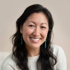 Jessica Suzuki's Instagram, Twitter & Facebook