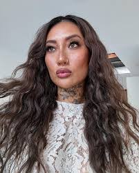 Mel Tan's Instagram, Twitter & Facebook