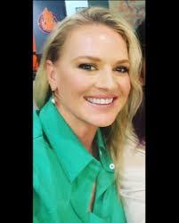 Donna Carlstrom's Instagram, Twitter & Facebook