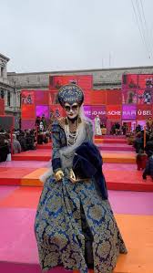 Holiday Festive Formal Gown Renaissance Fair Tudor Elizabeth I Queen  Brocade Game of Thrones Dress Venice Carnival Theater Clothing