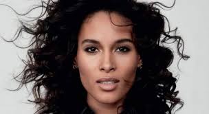 Cindy Bruna, la top attivista è il nuovo volto L'Oreal Paris