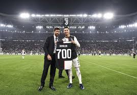 Jun 06, 2021 · ronaldo 36 tuổi vẫn làm trùm serie a, ghi 29 bàn lập kỷ lục có 1 không 2 ở juventus sự kiện: Ronaldo Ghi Ban 701 Juventus Bung Ná»• á»Ÿ Turin Bao NgÆ°á»i Lao Ä'á»™ng