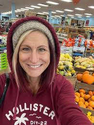 This weekend I'll be standing in front of a grocery store volunteering my  time for island harvest, handing out flyers to remind people to help, so  others could eat this holiday season.