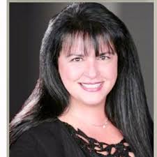 Edna Weiss's Instagram, Twitter & Facebook