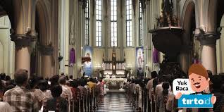 Minggu palma adalah perayaan ini dikenang peristiwa masuknya yesus ke kota yerusalem sebelum ia disalibkan. Jadwal Pekan Suci 2021 Live Streaming Minggu Palma Hingga Paskah