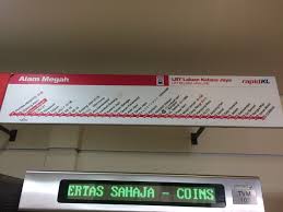 İstasyon tabelasında bulunan kelana jaya lrt sistem ağı altında çalıştırılır. Kuala Lumpur Walk Pics Lrt Alam Megah Station