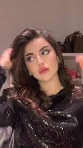 Lynda Cobb's Instagram, Twitter & Facebook