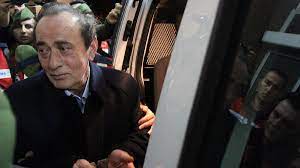 Çete lideri alaattin çakıcı, ilk olarak 17 yaşındayken bir i̇ett görevlisini yaralama olayına karıştı. Alaattin Cakici Kimdir Alaattin Cakici Kac Yasinda Ve Aslen Nerelidir Son Dakika Haberleri