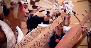 Sampe merupakan salah satu alat musik yang diyakini berasal dari suku dayak. Sampe Alat Musik Tradisional Suku Dayak Di Kalimantan Cinta Indonesia