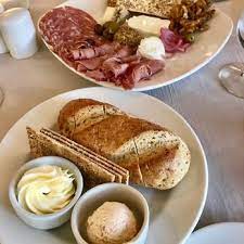 78 reviews of lake yellowstone hotel dining room this is a nice, formal place to eat. Lake Hotel Dining Room 32 Photos 30 Reviews American Traditional 1 Grand Loop Rd Yellowstone National Park Wy Restaurant Reviews